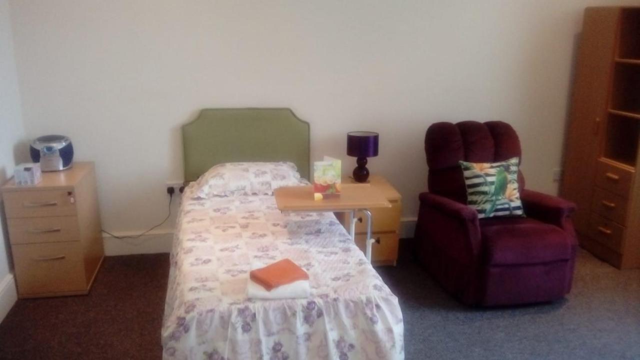 Upholland Carer 4 You Residential Home المظهر الخارجي الصورة